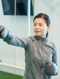 女性